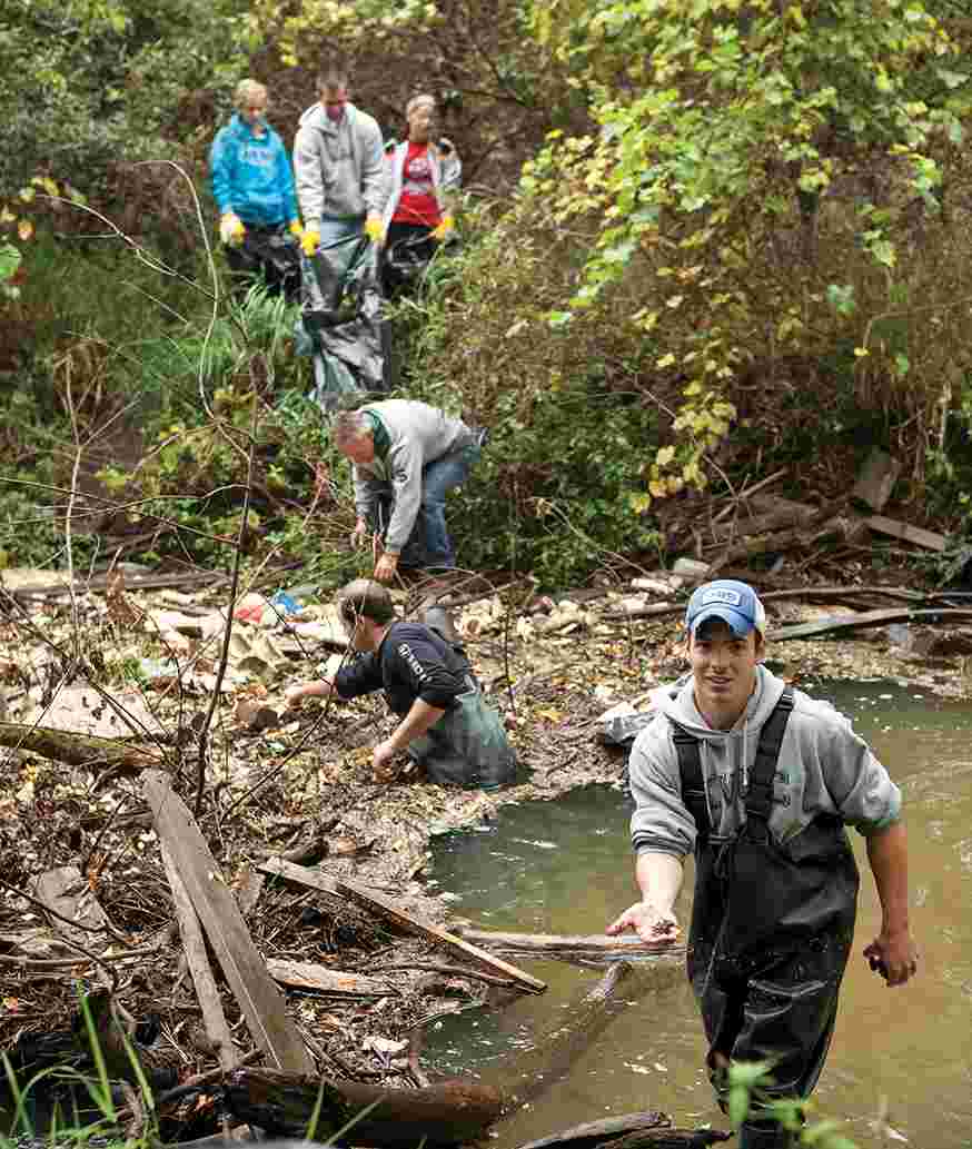 Student workers help clean ravines
